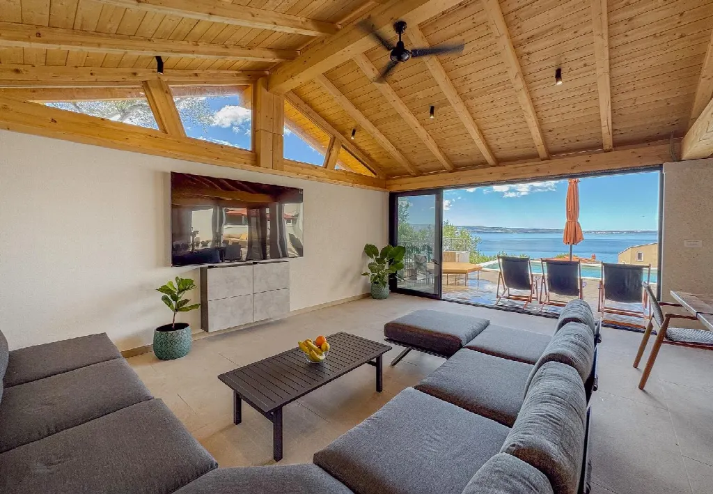 Split, Dalmatien – Meerblickvilla mit Pool und 5 Schlafzimmern