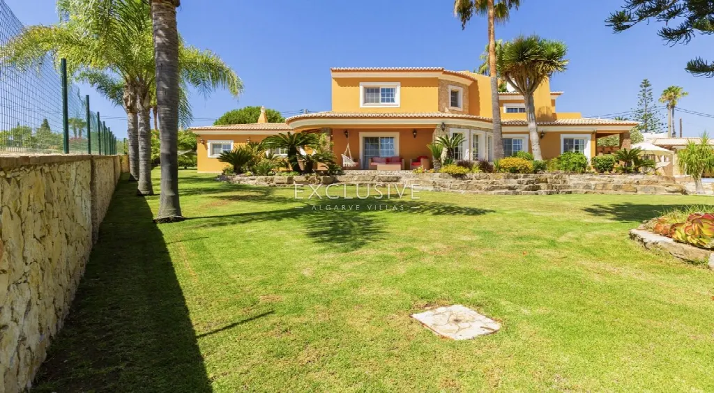 Lagoa, Algarve – Villa mit Pool, Spa und 4 Schlafzimmern