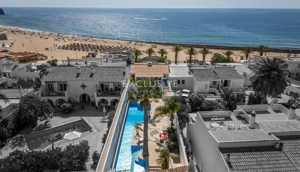 Lagos, Algarve – Strandvilla mit 27-m-Pool, 6 Schlafzimmer