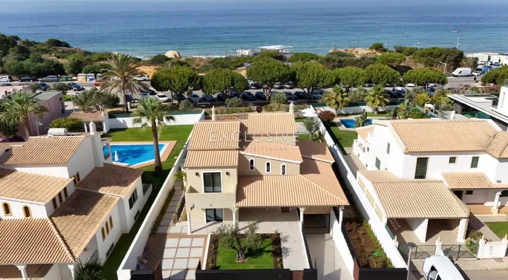 Albufeira, Algarve – Villa mit 5 Schlafzimmern, Spa und Strandnähe