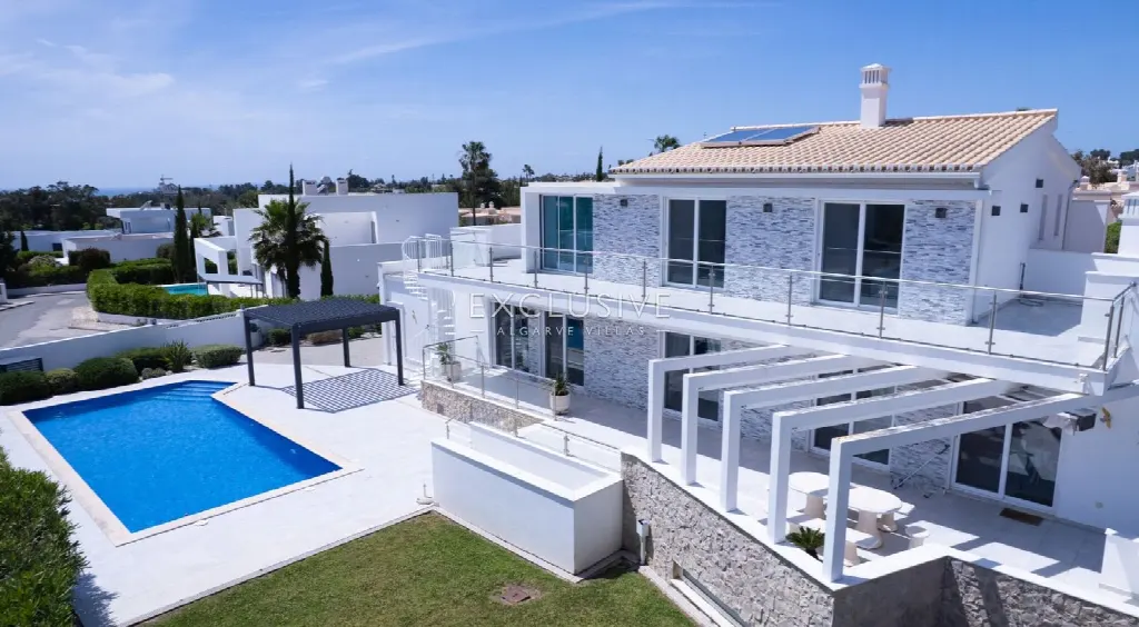 Lagoa, Algarve – Villa mit Meerblick, Pool und 4 Schlafzimmern