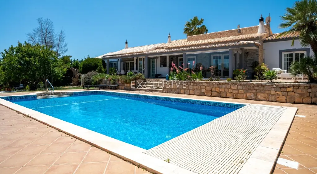 Lagoa, Algarve – Villa mit Annex auf 9.000 m², 6 Schlafzimmer
