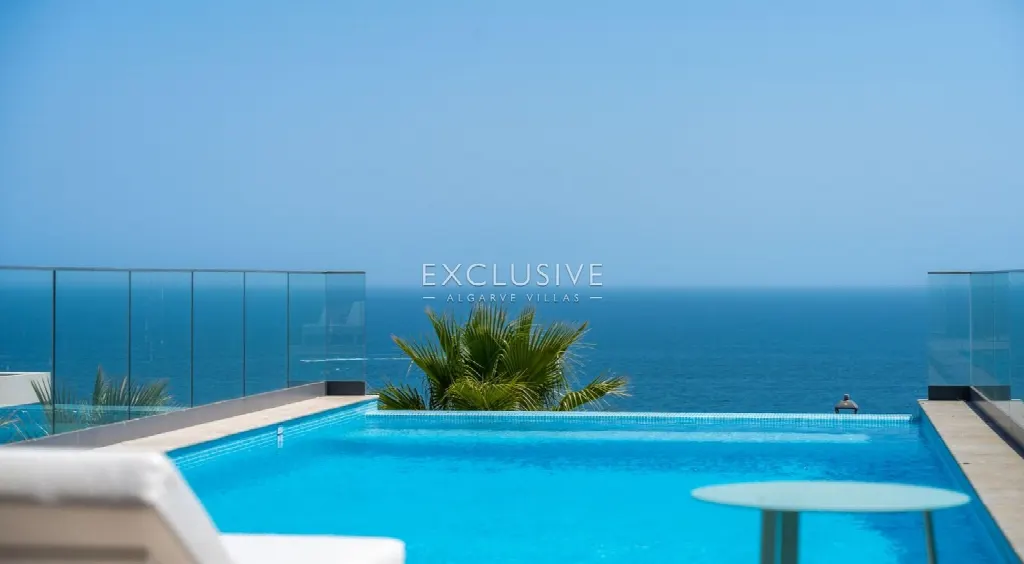 Lagos, Algarve – Moderne Villa mit Meerblick, 4 Schlafzimmer