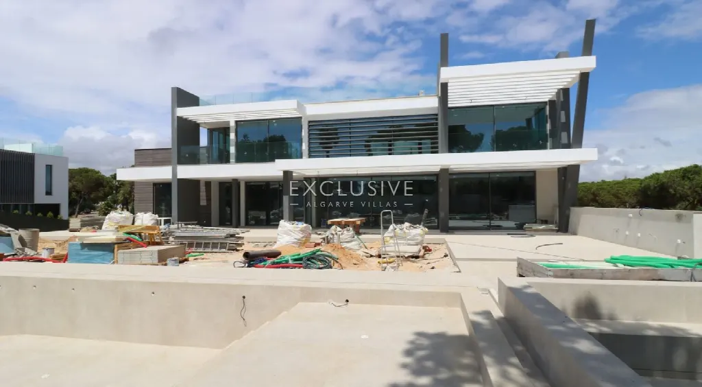 Loulé, Algarve – Neubau-Villa im Golfresort, 4 Schlafzimmer
