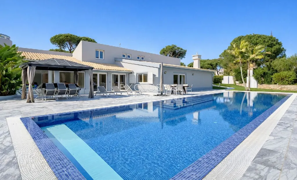 Loulé, Algarve – Einstöckige Golfvilla mit Pool, 4 Schlafzimmer
