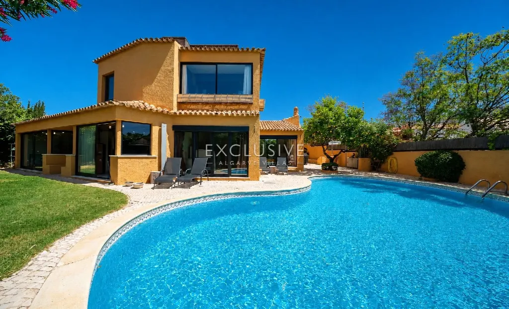 Albufeira, Algarve – Für Botschaft konzipierte Villa, 6 Schlafzimmer