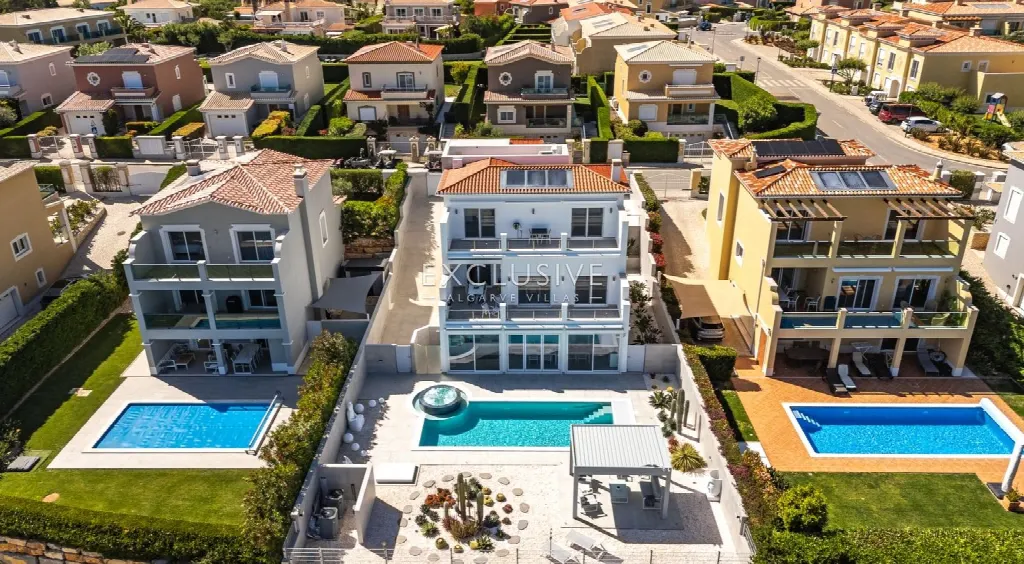 Lagos, Algarve – Villa am 13. Loch, 5 Schlafzimmer
