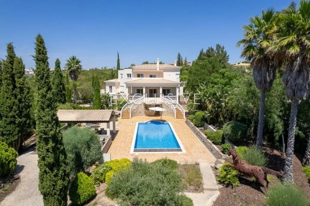 Lagoa, Algarve – Villa mit Pool, Meerblick und 4 Schlafzimmern