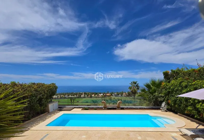 Adeje, Teneriffa – Villa am Golfplatz mit Pool, 3 Schlafzimmer