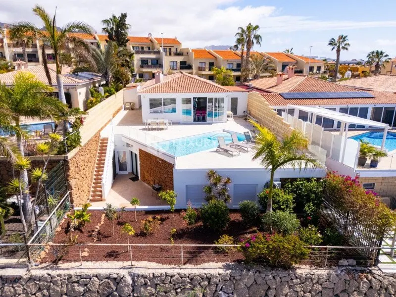 Adeje, Teneriffa – Einstöckige Villa mit beheiztem Pool, 4 Schlafzimmer