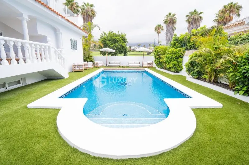 Adeje, Teneriffa – Renovierte Villa mit Meerblick, 5 Schlafzimmer