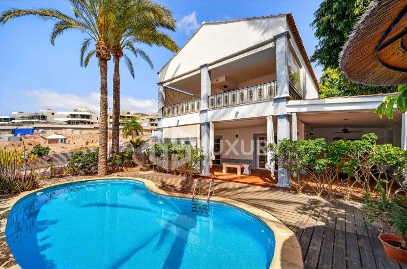 Arona, Teneriffa – Villa mit 5 Schlafzimmern und Garage