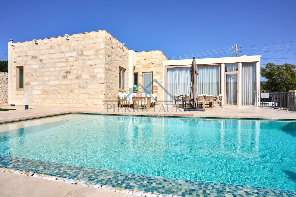 Rabat, Malta – Farmhouse mit Indoor-Pool und 3 Schlafzimmern