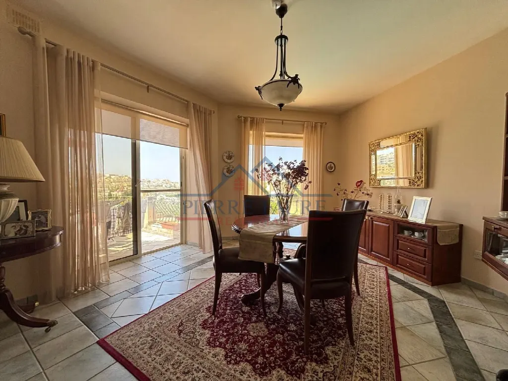 Mellieha, Malta – Erhöhter Bungalow, Meerblick, 3 Schlafzimmer