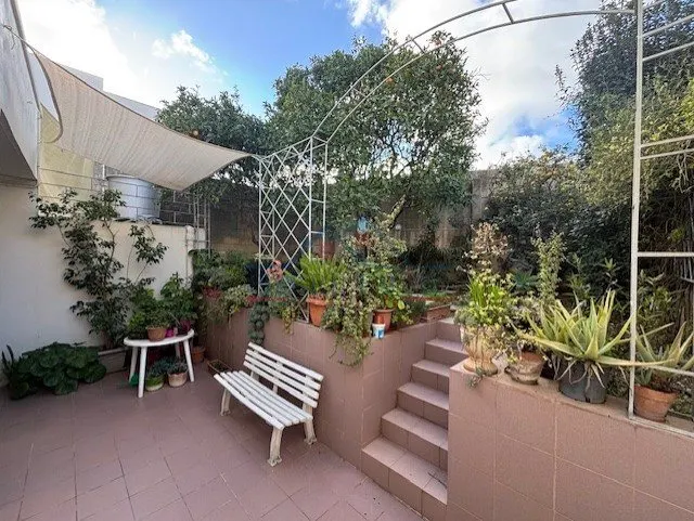 Attard, Malta – Villa mit Obstgarten, 4 Schlafzimmer