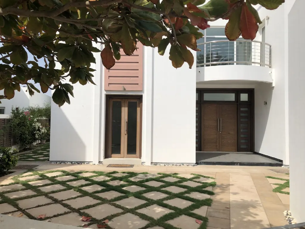 Al Mouj, Muscat – Seeblick-Villa mit Pool und 5 Schlafzimmern