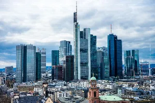 Villa kaufen in Frankfurt: Villen als Geldanlage – Kosten, Ablauf, Makler & Co.