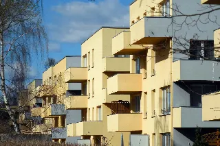 Mietshaus / Zinshaus verkaufen: Lage, Zustand, Bewertung, Makler, Steuern + Alle Schritte im Verkauf