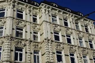 Wohnungen einzeln verkaufen: Mehrfamilienhaus aufteilen – Ablauf und Tipps