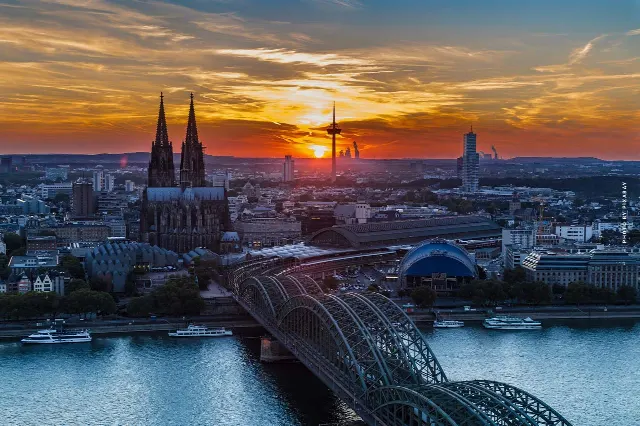Villa kaufen in Köln: Exklusive Villen – Kosten, Off Market, Makler & Co.