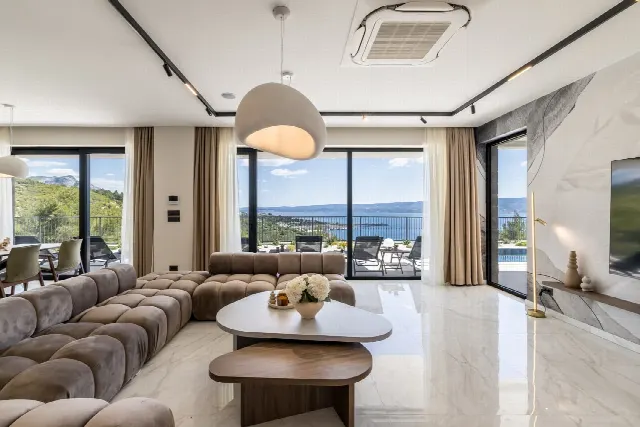 Moderne Villa mit Meerblick, 4 Schlafzimmer