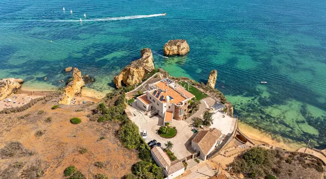 Meerblickvilla auf Festungsruinen, 8 Schlafzimmer