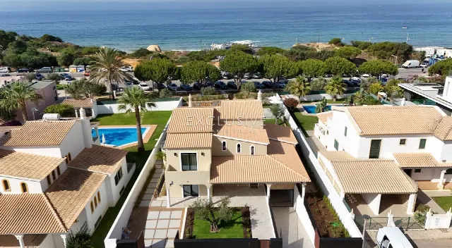Villa mit 5 Schlafzimmern, Spa und Strandnähe