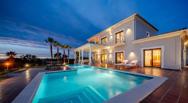 Villa mit Meerblick und 5 Schlafzimmern