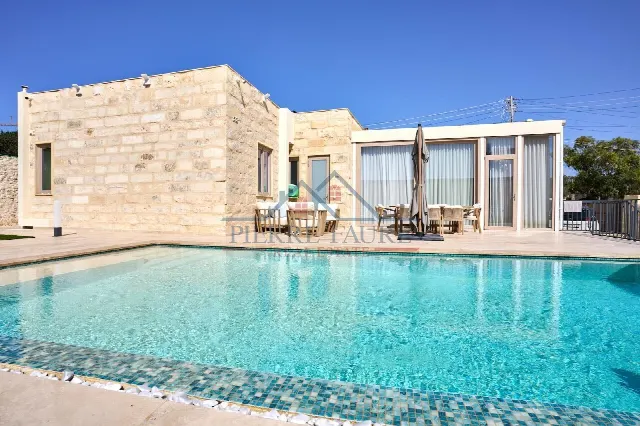 Farmhouse mit Indoor-Pool und 3 Schlafzimmern