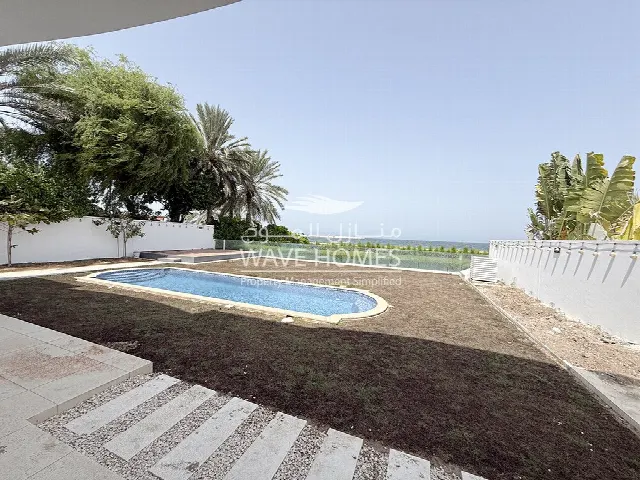 Strandvilla am Meer mit Pool, 5 Schlafzimmer