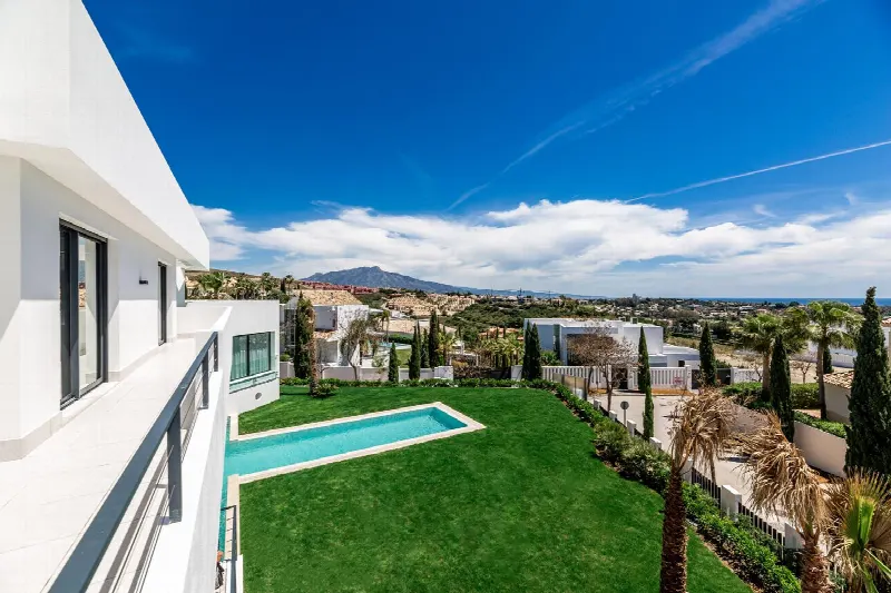 Villa Tour Marbella: Das Miami von Europa! 5 Highlights @ FIV Magazine