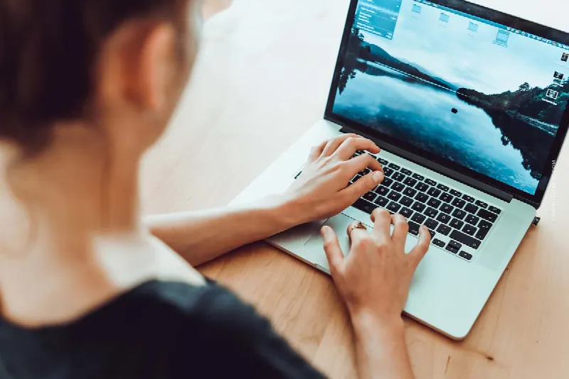 Nachhaltig investieren: Klimafreundlich Aktien, ETF & Co. handeln – 12 Tipps von Experten