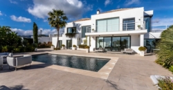 Marbella, Spanien – Moderne Villa mit Panoramablick in Benahavis