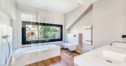 Marbella, Spanien – Extravagante Villa mit Wasserfall