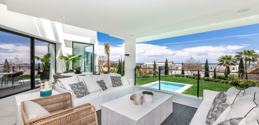 Marbella, Spanien – Extravagante Villa mit Wasserfall