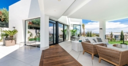 Marbella, Spanien – Extravagante Villa mit Wasserfall