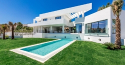 Marbella, Spanien – Extravagante Villa mit Wasserfall