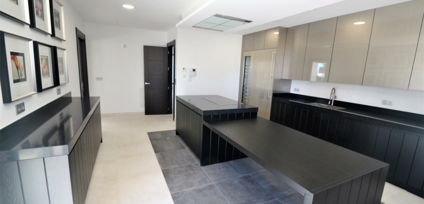 Marbella, Spanien – Spektakuläre Villa mit Meerblick in Sierra Blanca