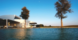 Marbella, Spanien – Luxusvilla mit Infinity-Pool in Benalmádena