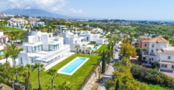 Marbella, Spanien – Lichtdurchflutete Villa mit Pool in Los Flamingos