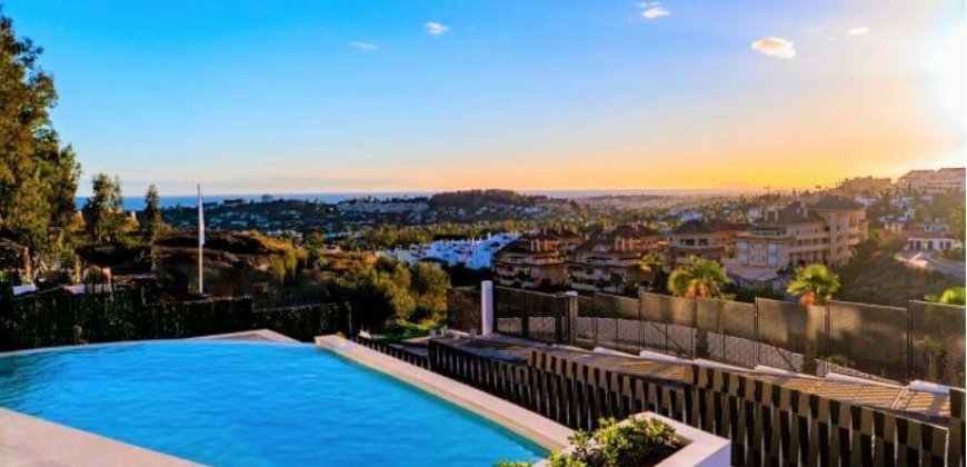 Marbella, Spanien – Moderne Villa mit Pool in Nueva Andalucia