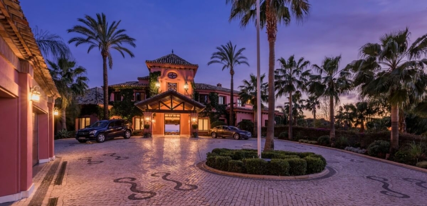 Marbella, Spanien – Anwesen mit Tennisplatz, King Size Swimming Pool & Co.