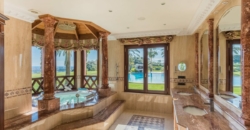 Marbella, Spanien – Anwesen mit Tennisplatz, King Size Swimming Pool & Co.
