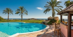 Marbella, Spanien – Anwesen mit Tennisplatz, King Size Swimming Pool & Co.