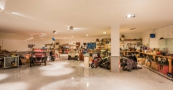 Marbella, Spanien – Anwesen mit Tennisplatz, King Size Swimming Pool & Co.