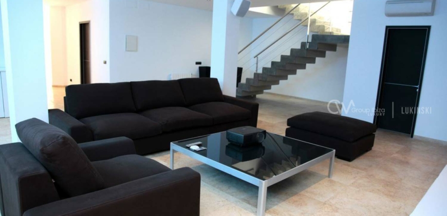 Ibiza, Spanien – Villa mit Pool und atemberaubenden Ausblick in Cala Salada