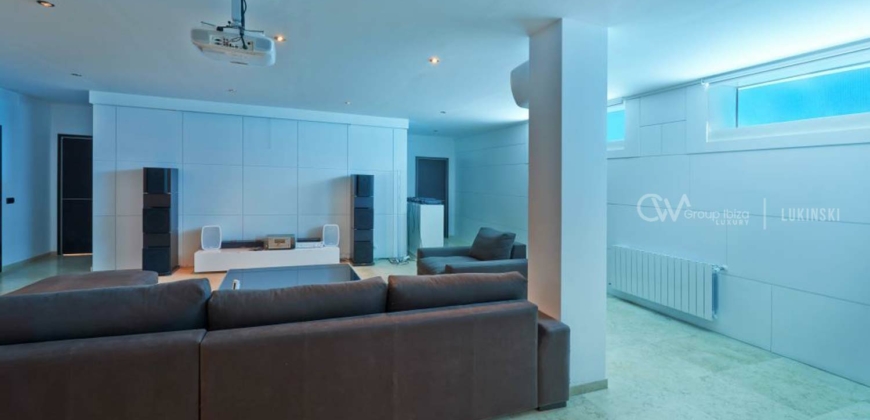 Ibiza, Spanien – Villa mit Pool und atemberaubenden Ausblick in Cala Salada