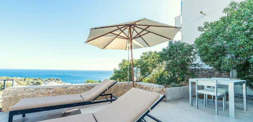 Ibiza, Spanien – Villa mit fantastischem Panoramablick aufs Meer in Roca Llisa