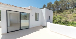 Ibiza, Spanien – Villa mit Traumblick in mitten eines Berges in Santa Eulalia