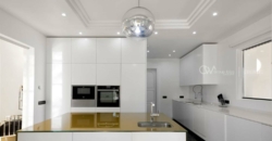 Ibiza, Spanien – Luxusvilla mit privatem Tennisplatz in Cala Jondal